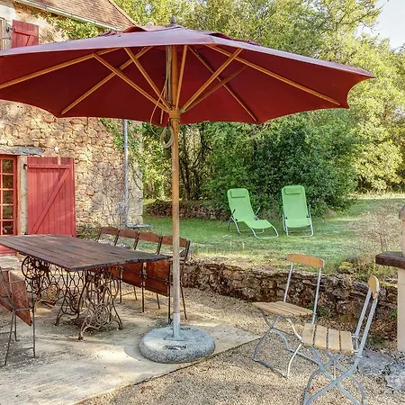 Quaint Holiday In Saint-cirq-madelon With Pool Ferienhaus *